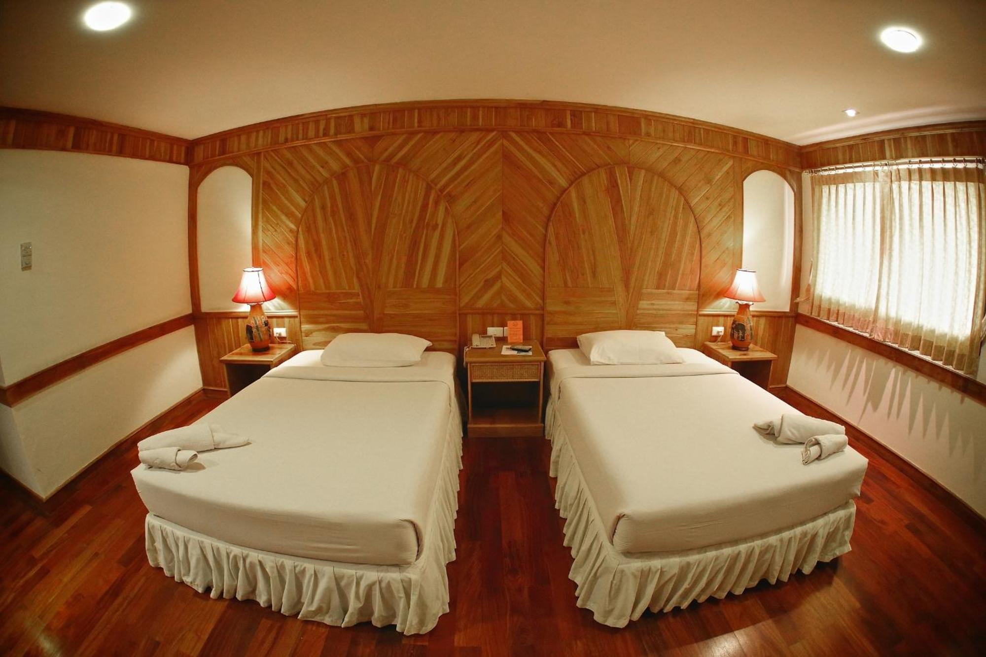 White Sand Princess Koh Chang Rum bild